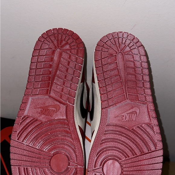 Air Jordan 1 lost and found - Picture 6 of 7